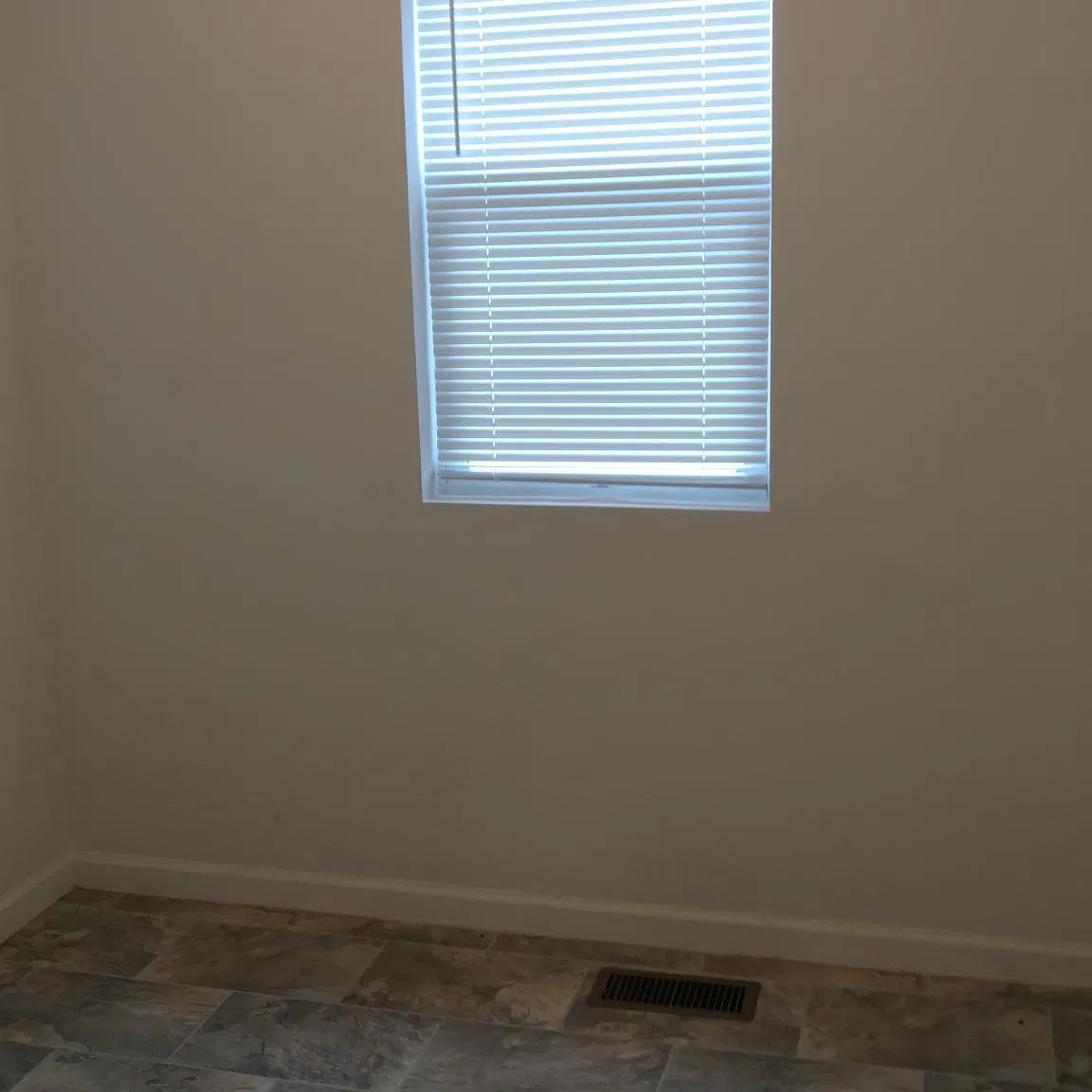 1 bed, 660 sqft, $950 — Photo 4