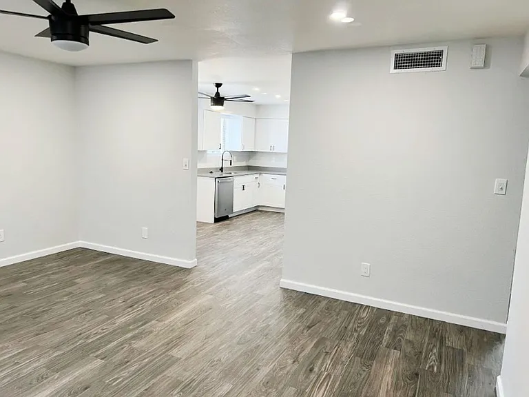 Reserve on Ray — Photo 11