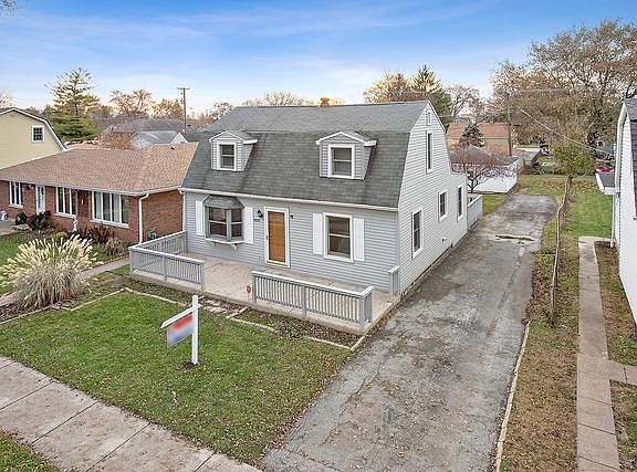 4th image of 9610 S Moody Ave