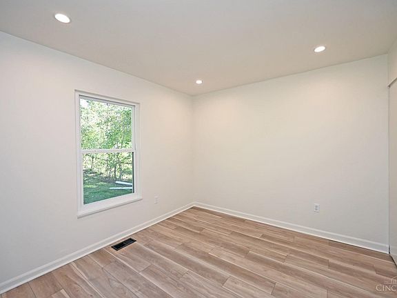 5th image of 10088 Sturgeon Ln