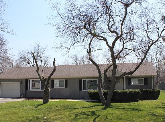 4th image of 425 Aster Ln