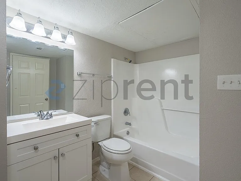 24022 Four Sixes Ln — Photo 17