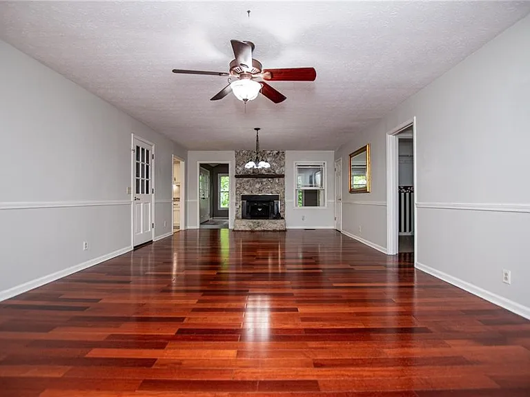 1499 Stonington Ct — Photo 6