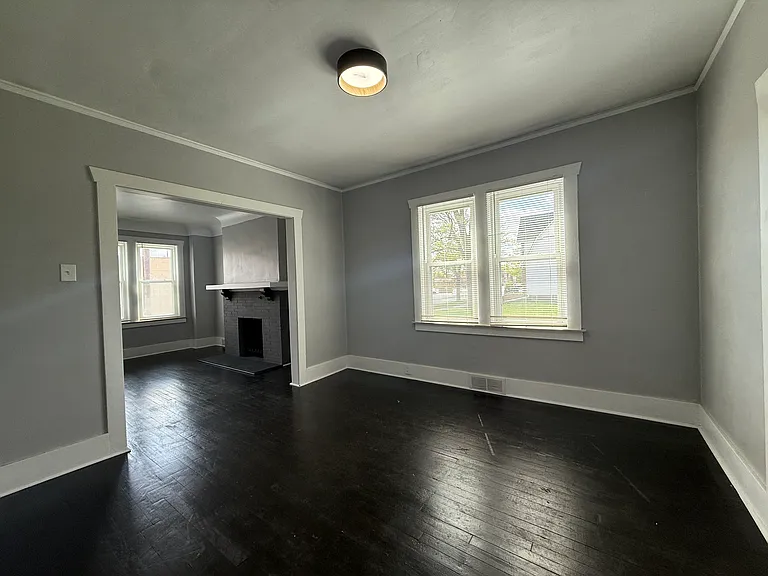 4839 Helen St — Photo 16