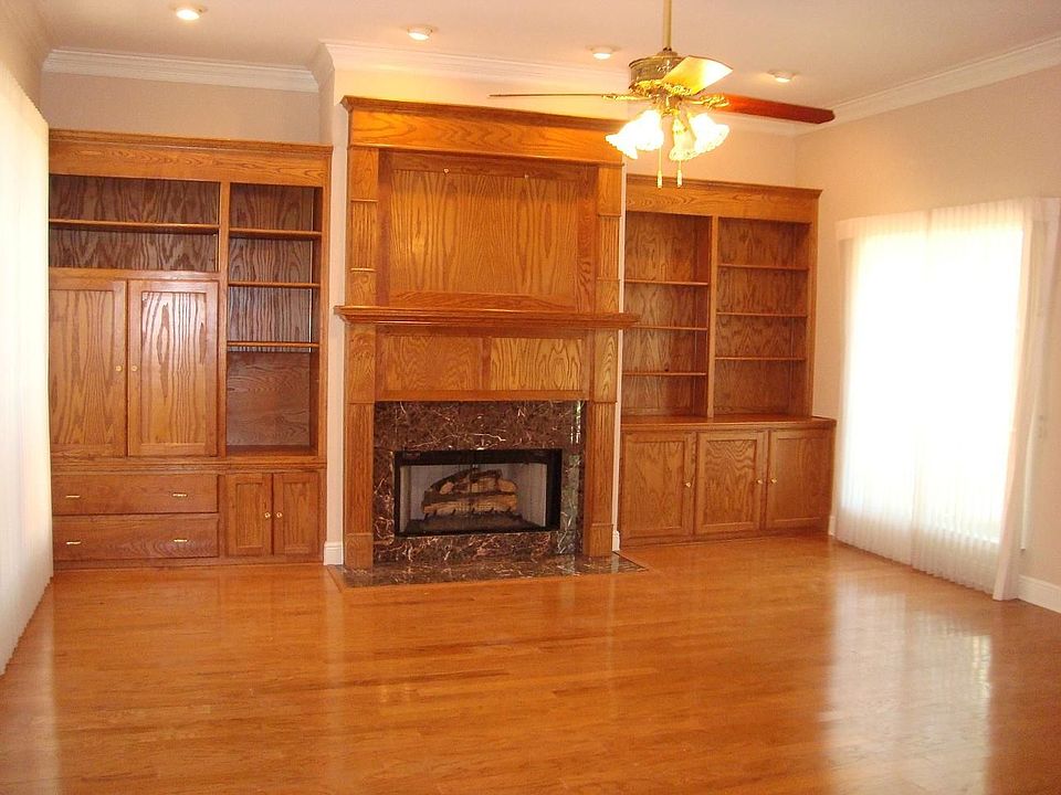 2nd image of 1724 Stonegate Ct
