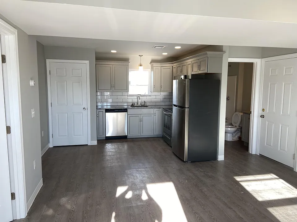 130 Spruce St #132-3