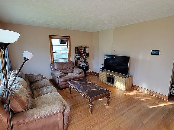 4th image of 235 Kenoak Dr