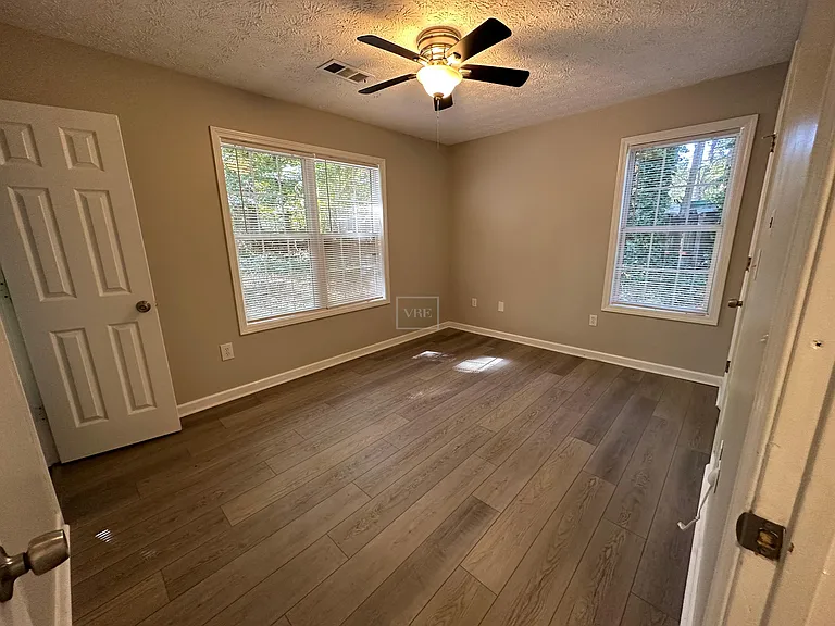 74 Cathy Ln — Photo 5