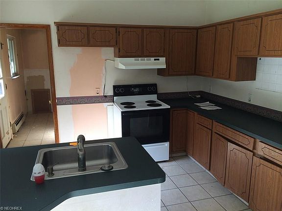 5th image of 7299 Pamela Dr