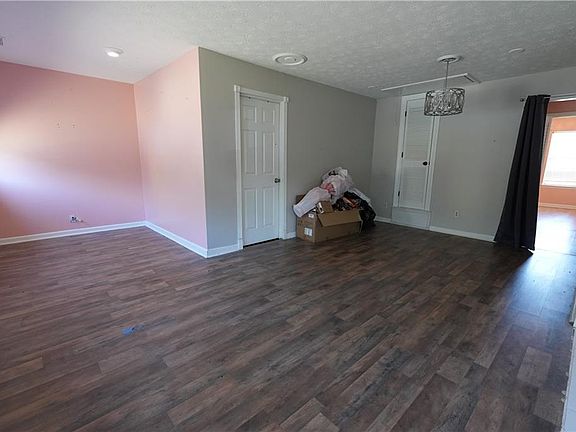 5th image of 1089 Legacy Ln