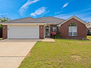 1205 Hummingbird Cir, Longview, TX 75601