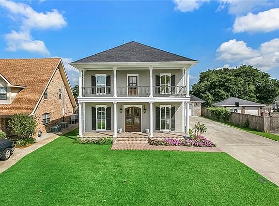2nd image of 123 Magnolia Dr