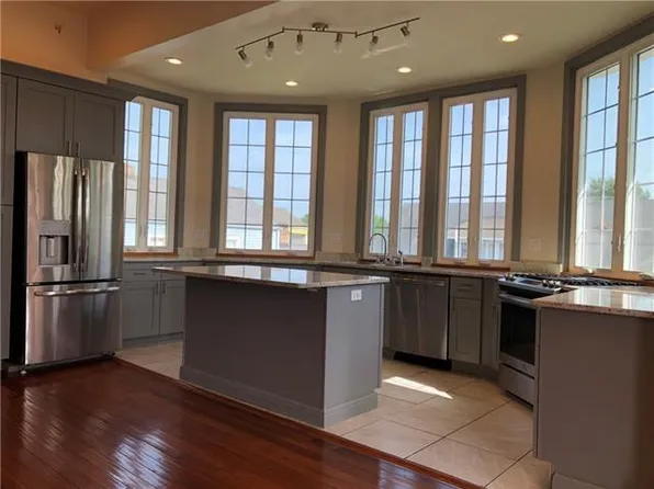 2417 General Pershing St APT 1, New Orleans, LA 70115
