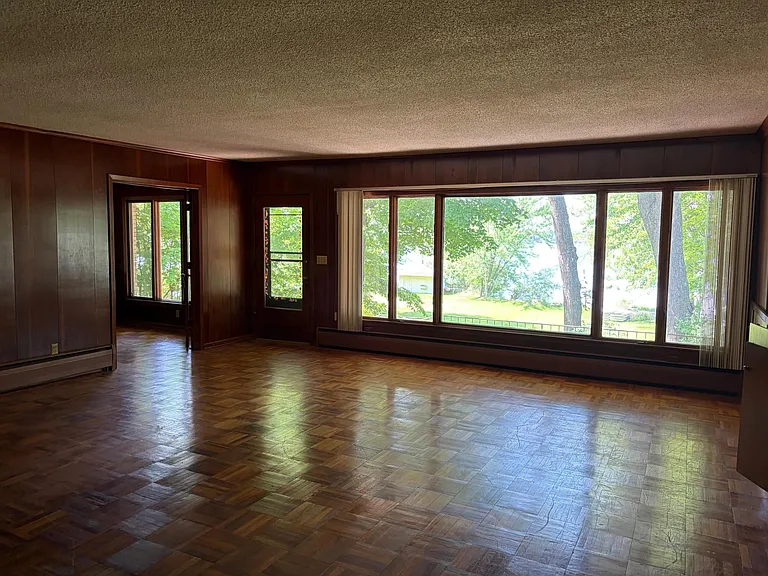 4435 N Shore Dr — Photo 8