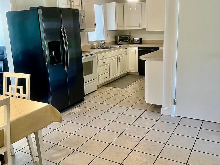 707 Saint Catherine Ct — Photo 10
