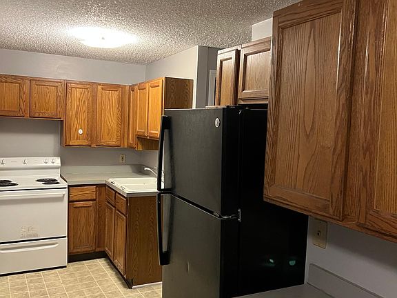 5th image of 324 W Miller Ave #B