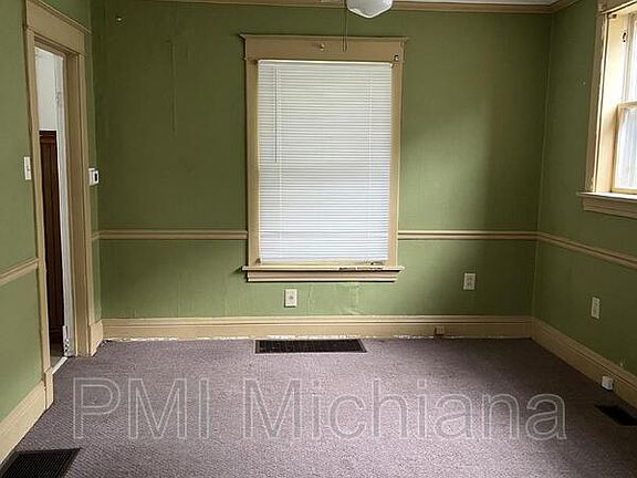 5th image of 808 E Bowman St