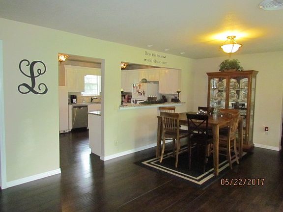 5th image of 1200 Willow Ln