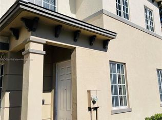 2004 Freeport Ln #2004, Riviera Beach, FL 33404