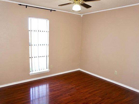 2nd image of 2501 Trailridge Dr
