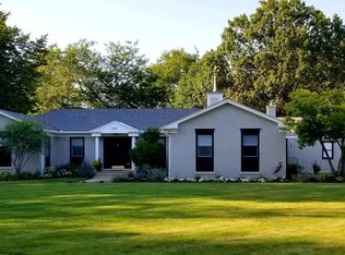 1717 Prairie St, Aurora, IL 60506