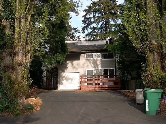 2nd image of 10018 45th Ave NE