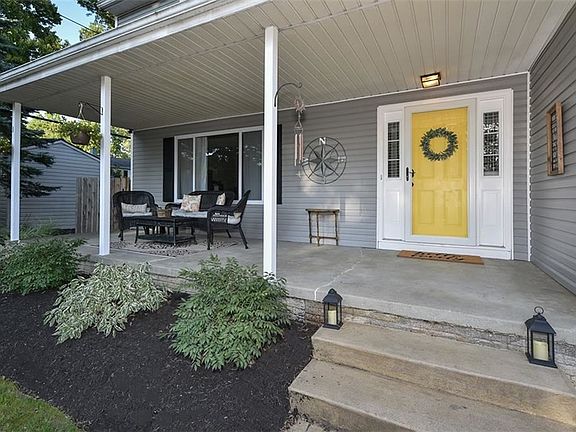 3rd image of 9267 Basswood Dr