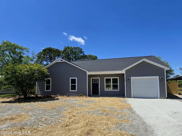 107 N Queen Street, Hubert, NC 28539