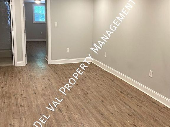 3rd image of 6305 Chester Ave Floor 1