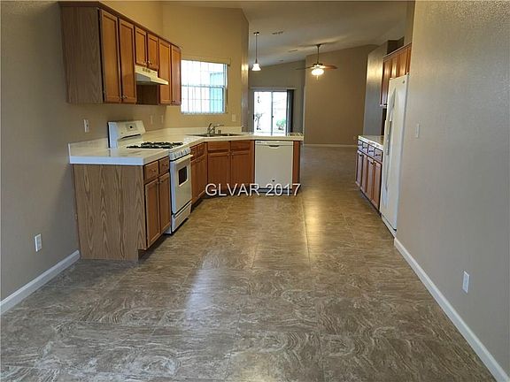 3rd image of 9426 Descending Creek St