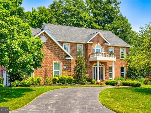 8701 Berwick Pl N, Ijamsville, MD 21754