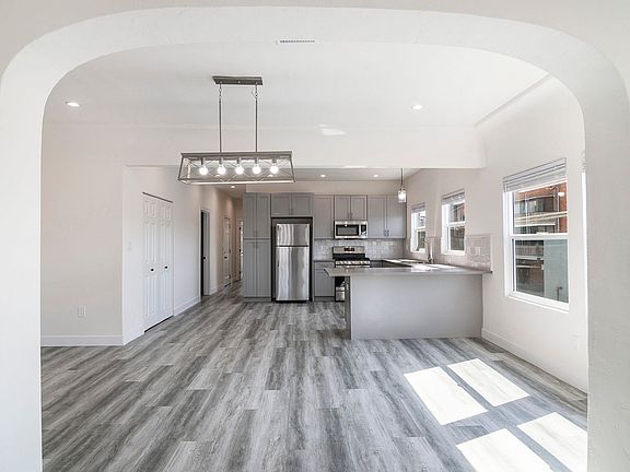 5th image of 312-314 N Gardner St
