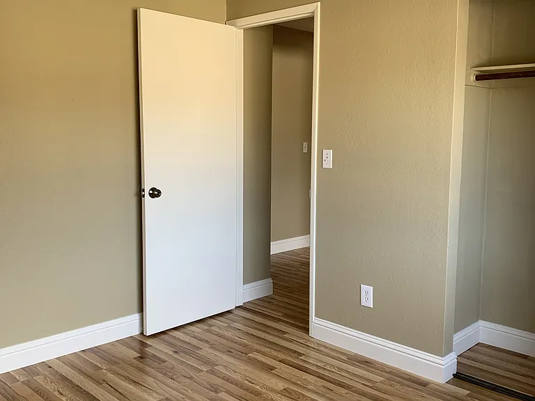 1871 Cherokee Dr #4 — Photo 8