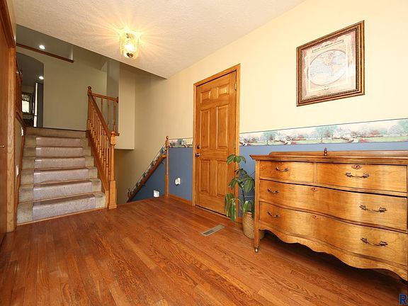 4th image of 1916 E Briar Den Ct
