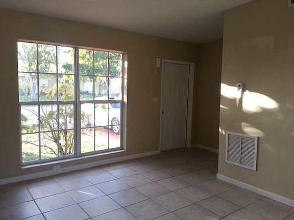 2nd image of 4281 NE 17th Ave