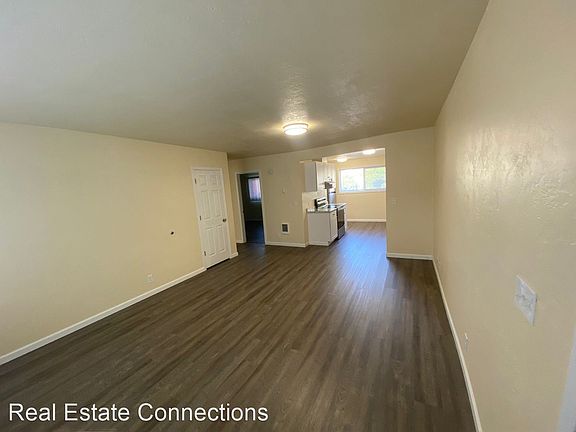 3rd image of 572 W 12th Ave #6