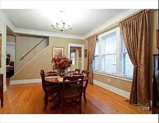 4th image of 4107 N Austin Ave #1