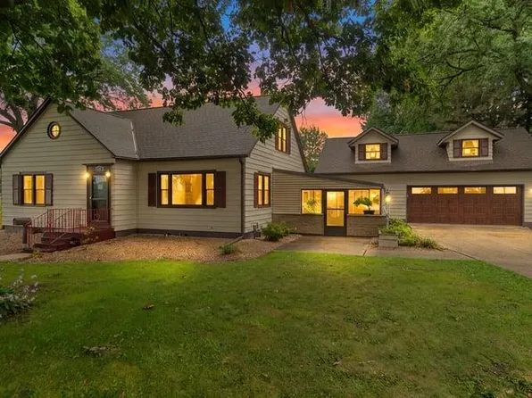110 N Maple Ave, Polo, IL 61064
