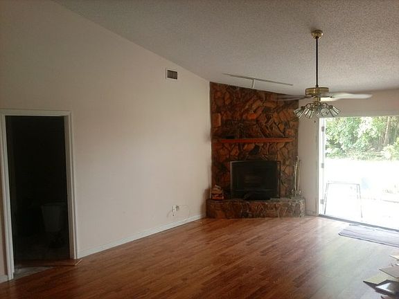 Pic from kitchen with wood floo