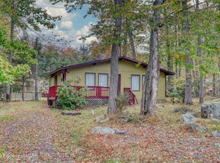 8535 Bumble Bee Way, Tobyhanna, PA 18466