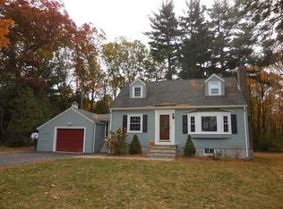21 Curve St, Bedford, MA 01730