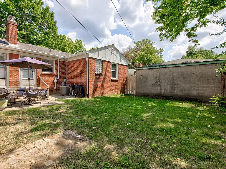 4610 Rookwood Ave — Photo 28