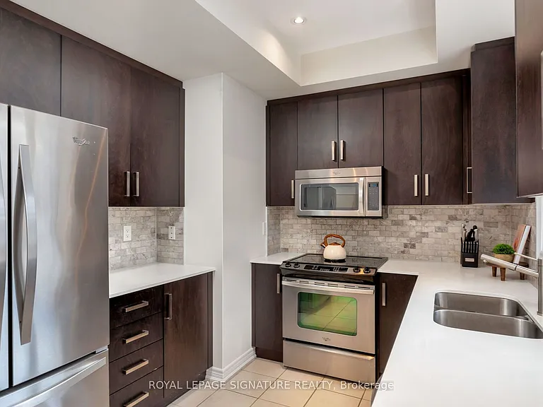 105 Kayla Cres E #18 — Photo 4