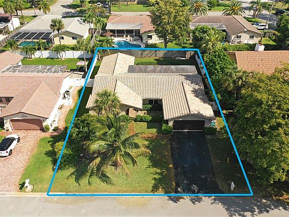 3rd image of 8205 NW 15th Ct