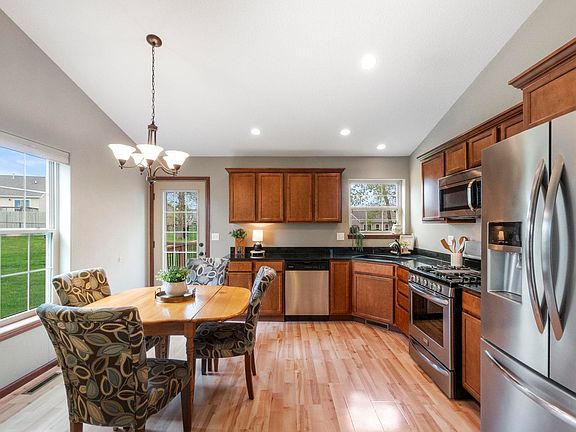 5th image of 4156 Mourning Dove Dr