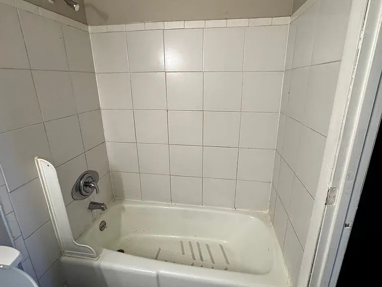 13 Dey St — Photo 3