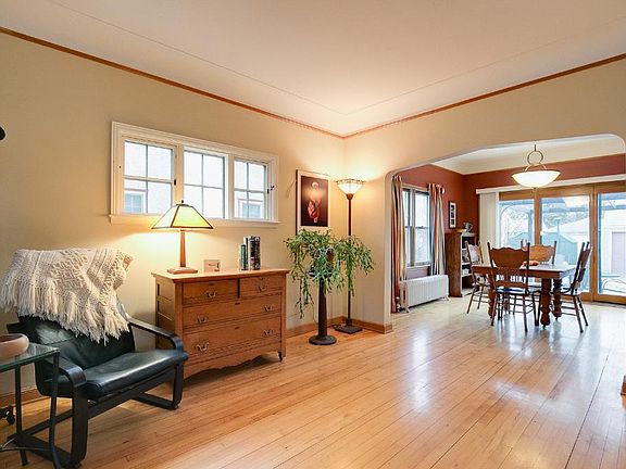 5th image of 3640 38th Ave S