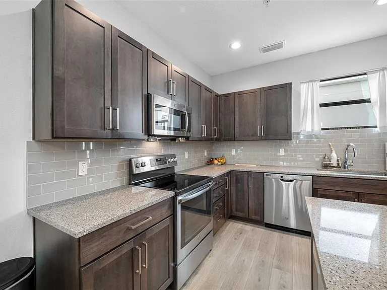 1171 25th Ln N — Photo 34