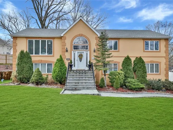 62 Lincoln Place, Thornwood, NY 10594