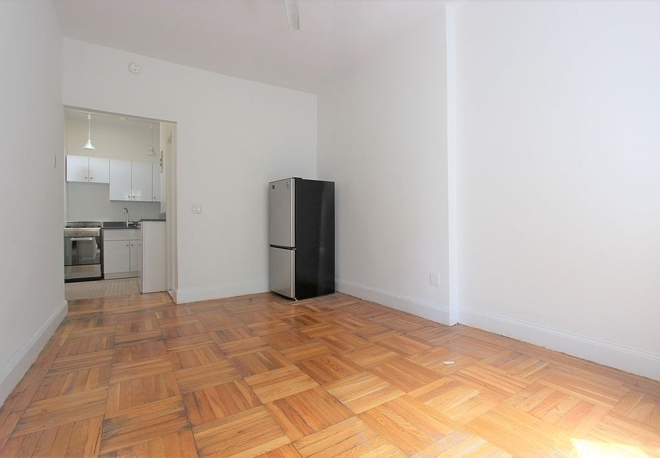 1st image of 216 W 79th St APT 5R